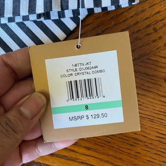 NWT Blazer by Ellen Tracy, Size 8 - Picture 5 of 6